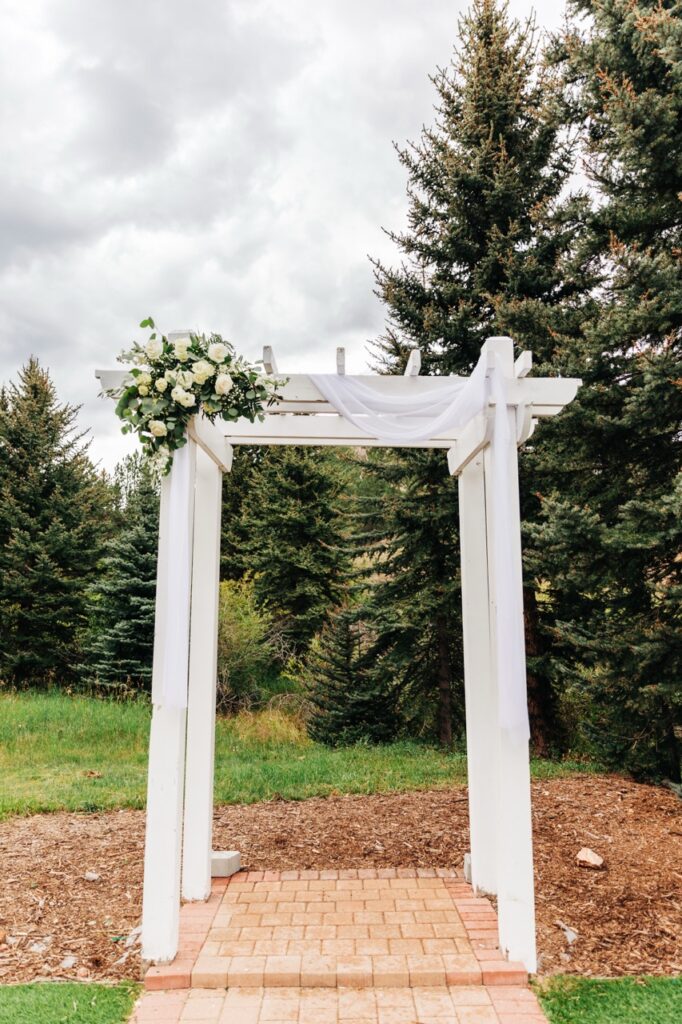 Colorado Elopement Photographer captures wedding arch before Colorado elopement